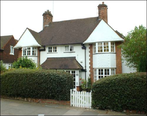127 Hampstead Way
